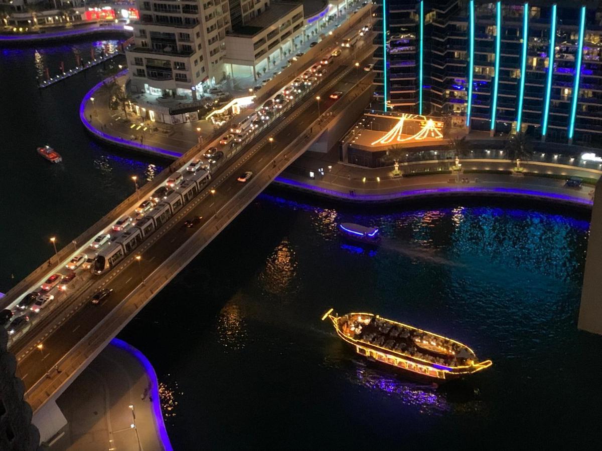 5 Star Serviced Apartment With Beach Access In The Heart Of Dubai Marina Free Welcome Gift Box Upon Arrival Exterior photo