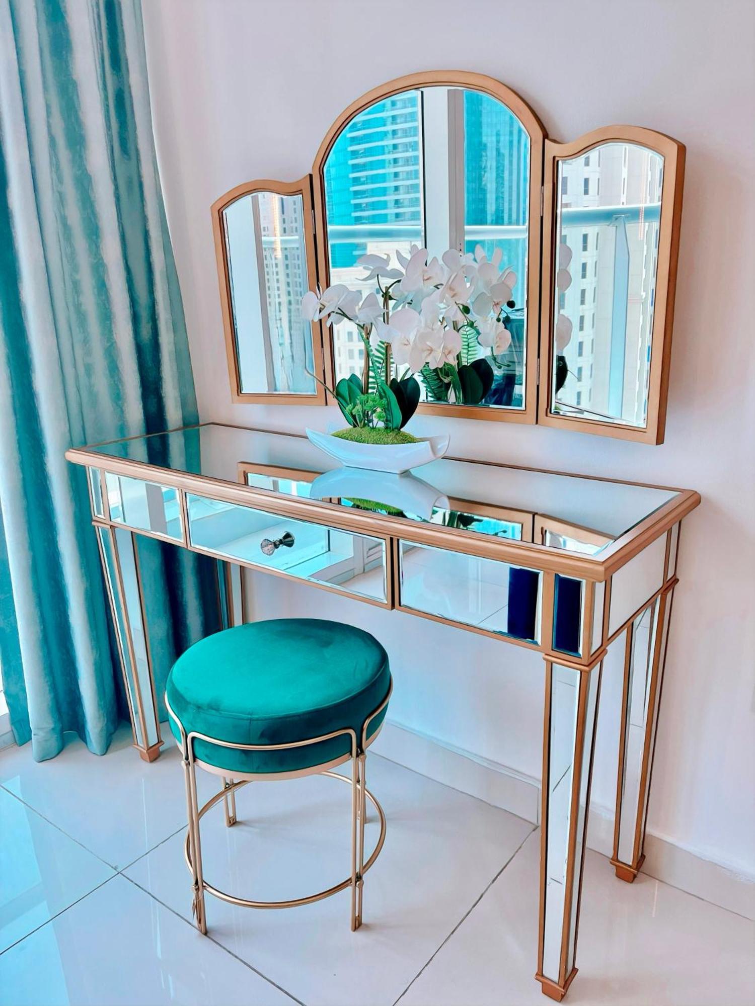 5 Star Serviced Apartment With Beach Access In The Heart Of Dubai Marina Free Welcome Gift Box Upon Arrival Exterior photo